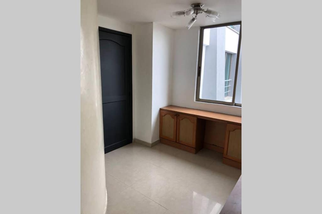 Apartamento Amoblado Con Excelente Ubicacion ペレイラ エクステリア 写真