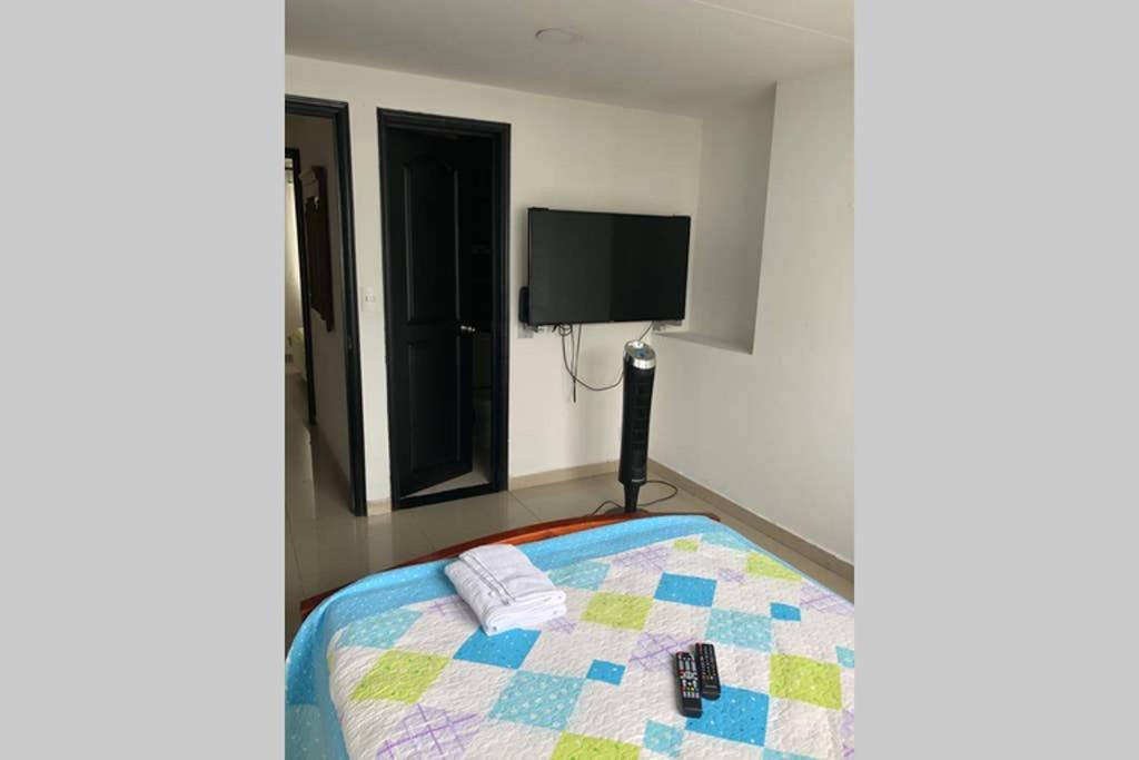 Apartamento Amoblado Con Excelente Ubicacion ペレイラ エクステリア 写真